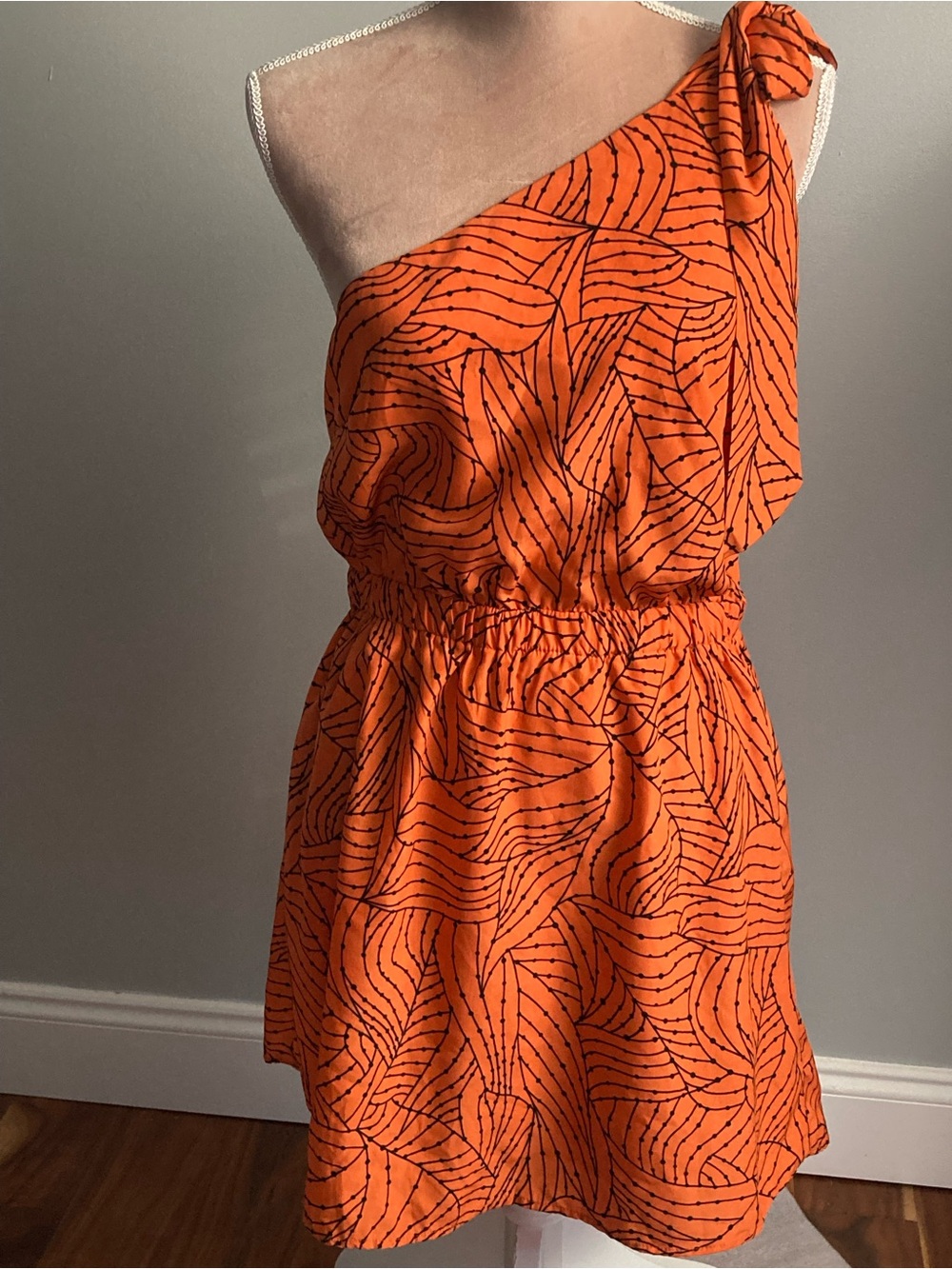 ⭐️⭐️ One-Shoulder Orange Printed Summer Dress- size Large